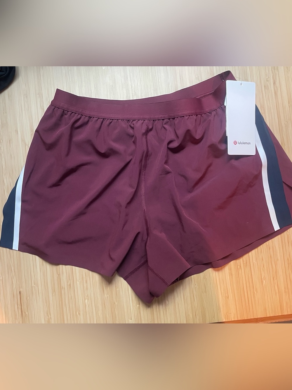 Lululemon High-Rise Split Short 3" Strip